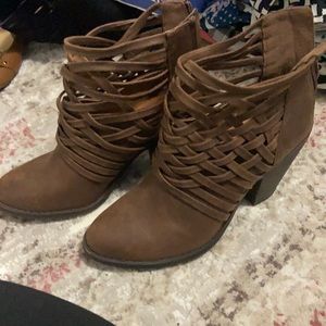 Fergalicious size 7 booties